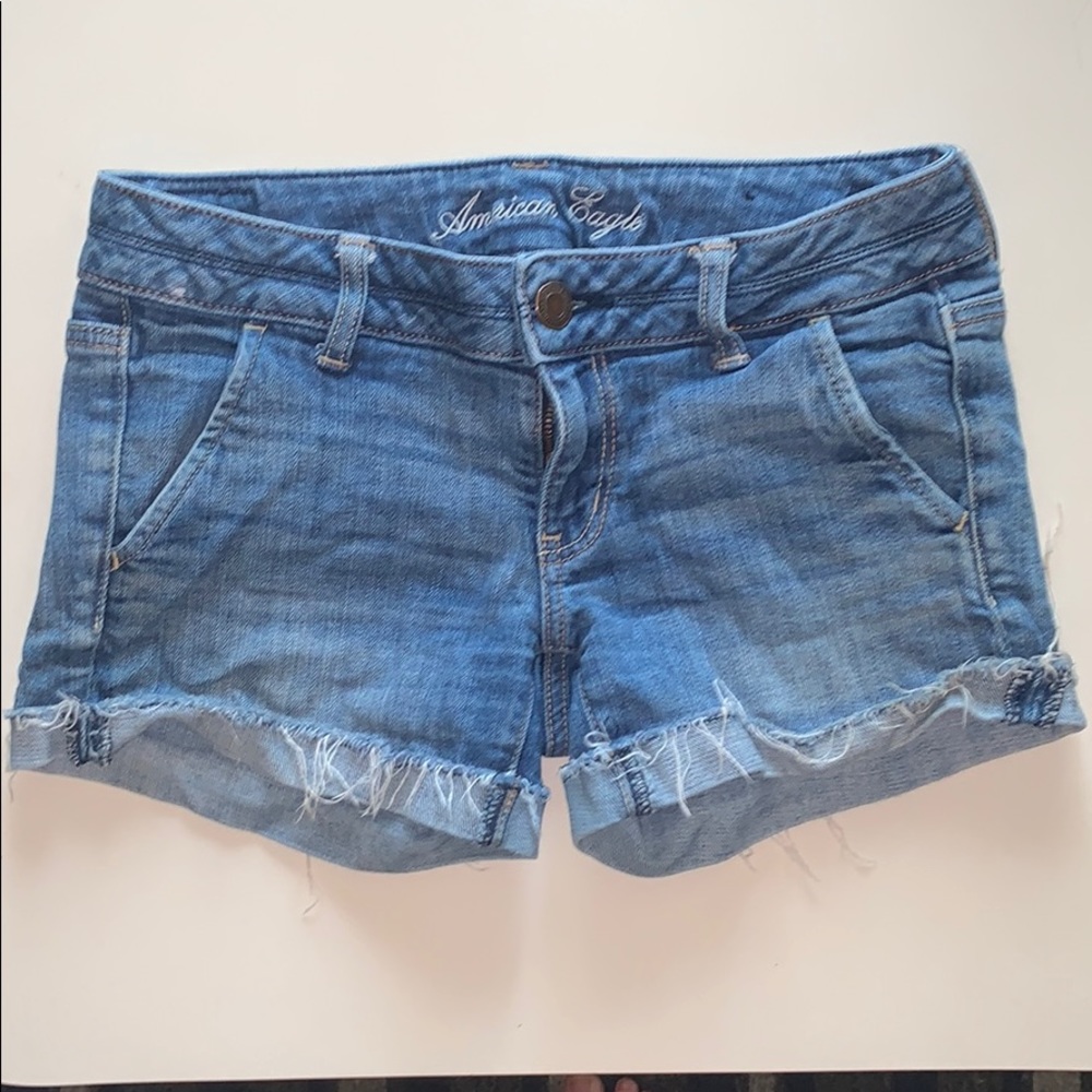 American Eagle Outfitters blue jean shorts !